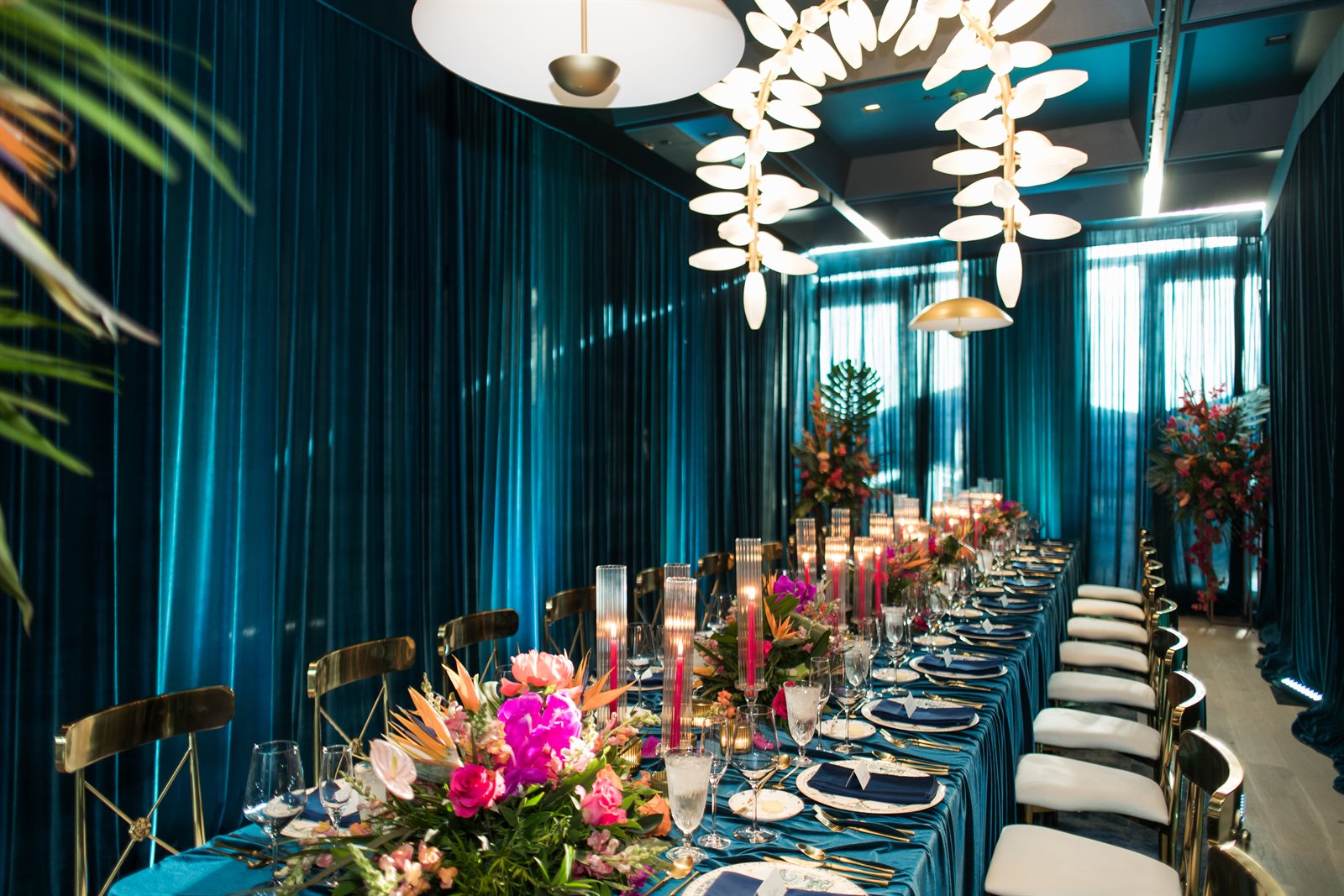 King's Table in Blue Room